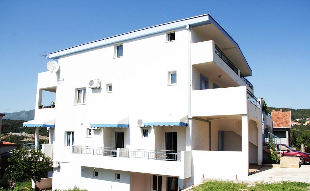 Apartments Ajla Utjeha-Bušat Extérieur photo