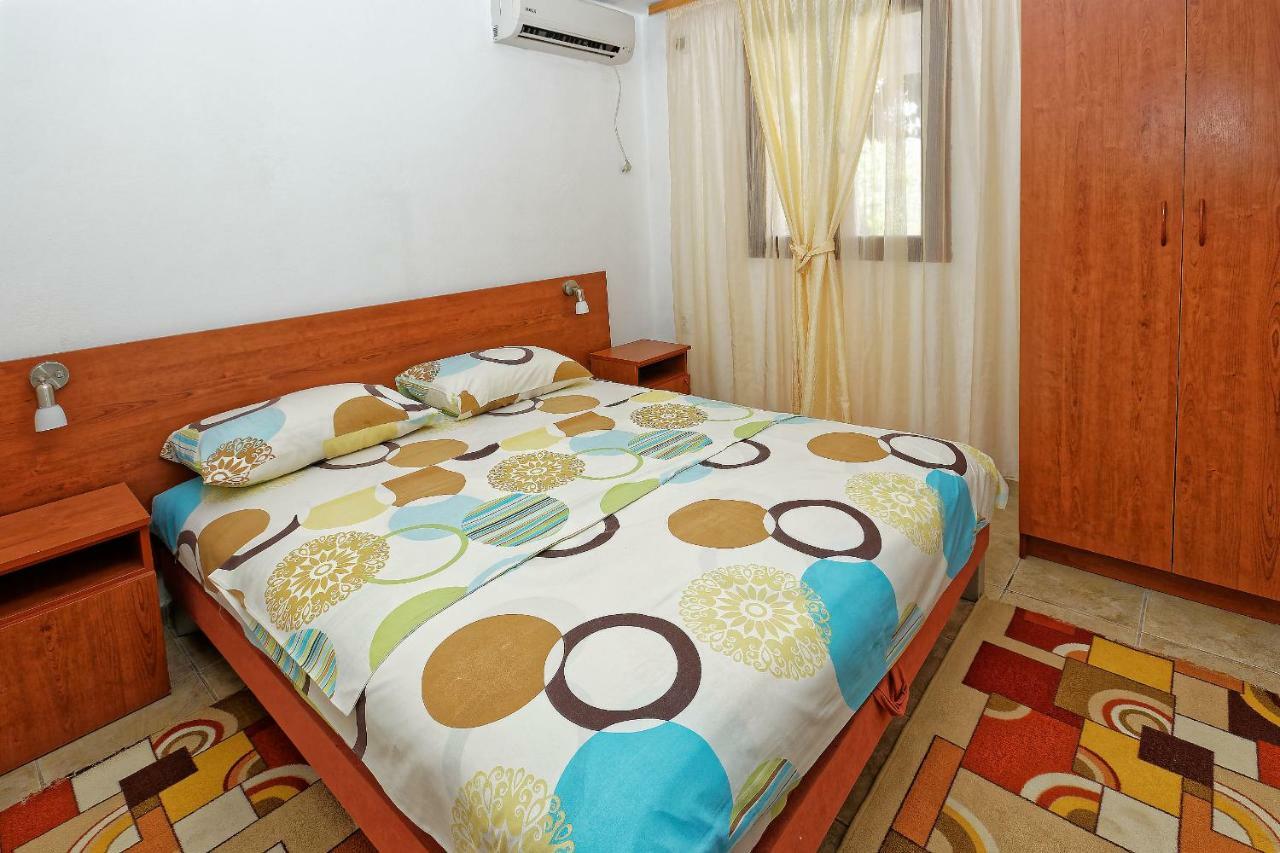 Apartments Ajla Utjeha-Bušat Extérieur photo