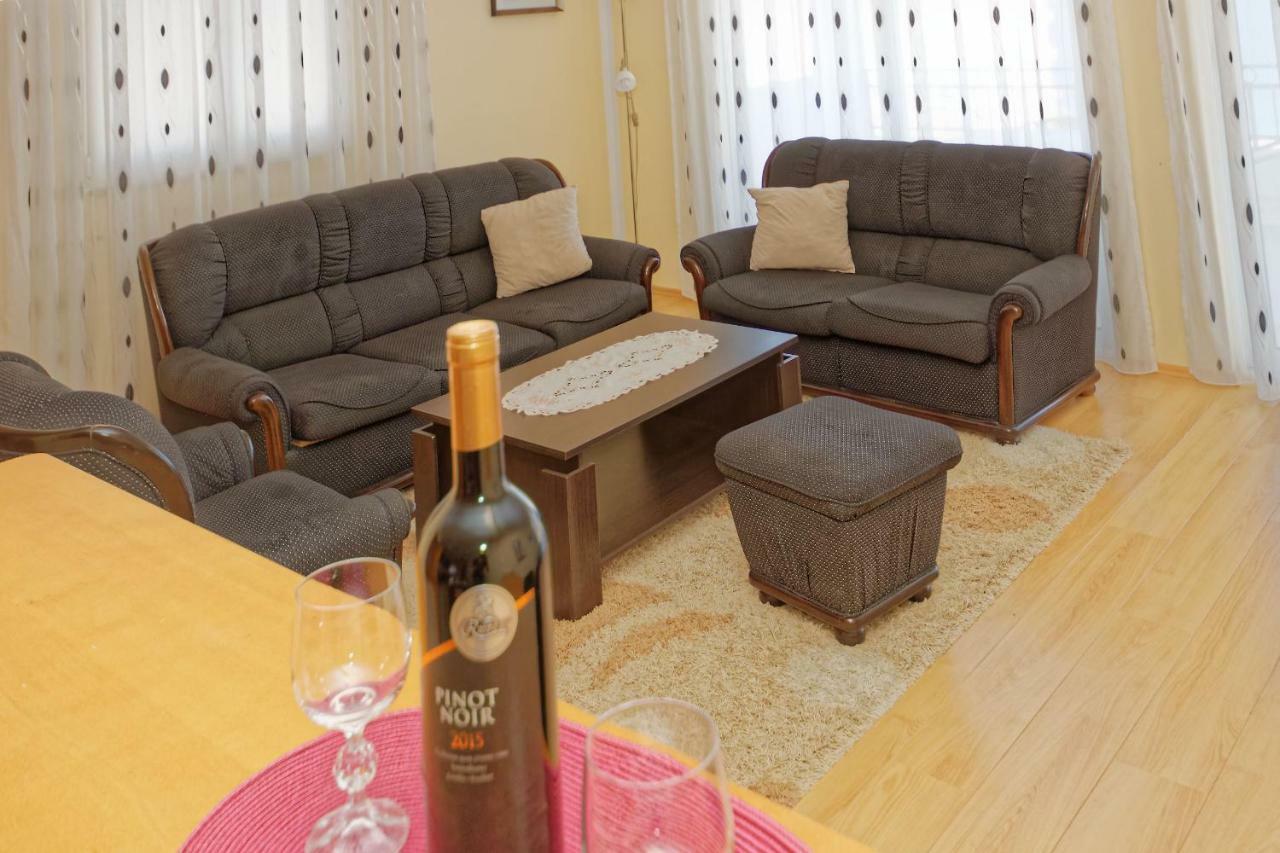 Apartments Ajla Utjeha-Bušat Extérieur photo