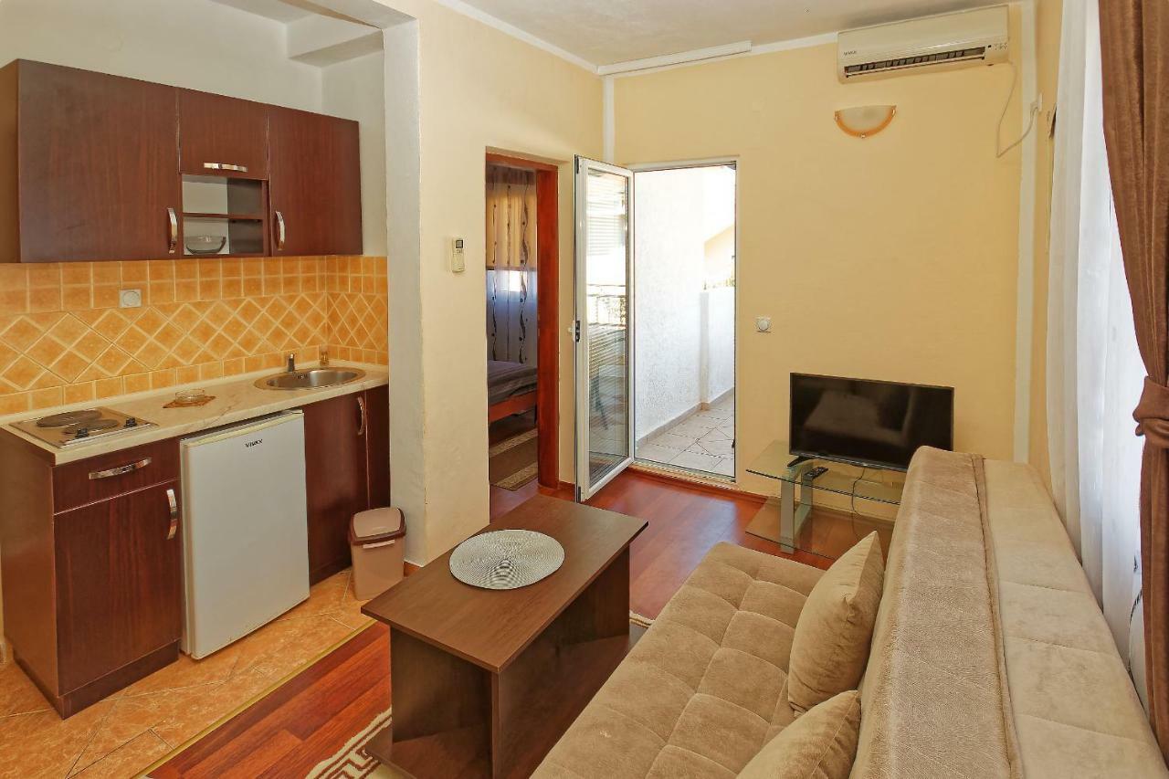Apartments Ajla Utjeha-Bušat Extérieur photo