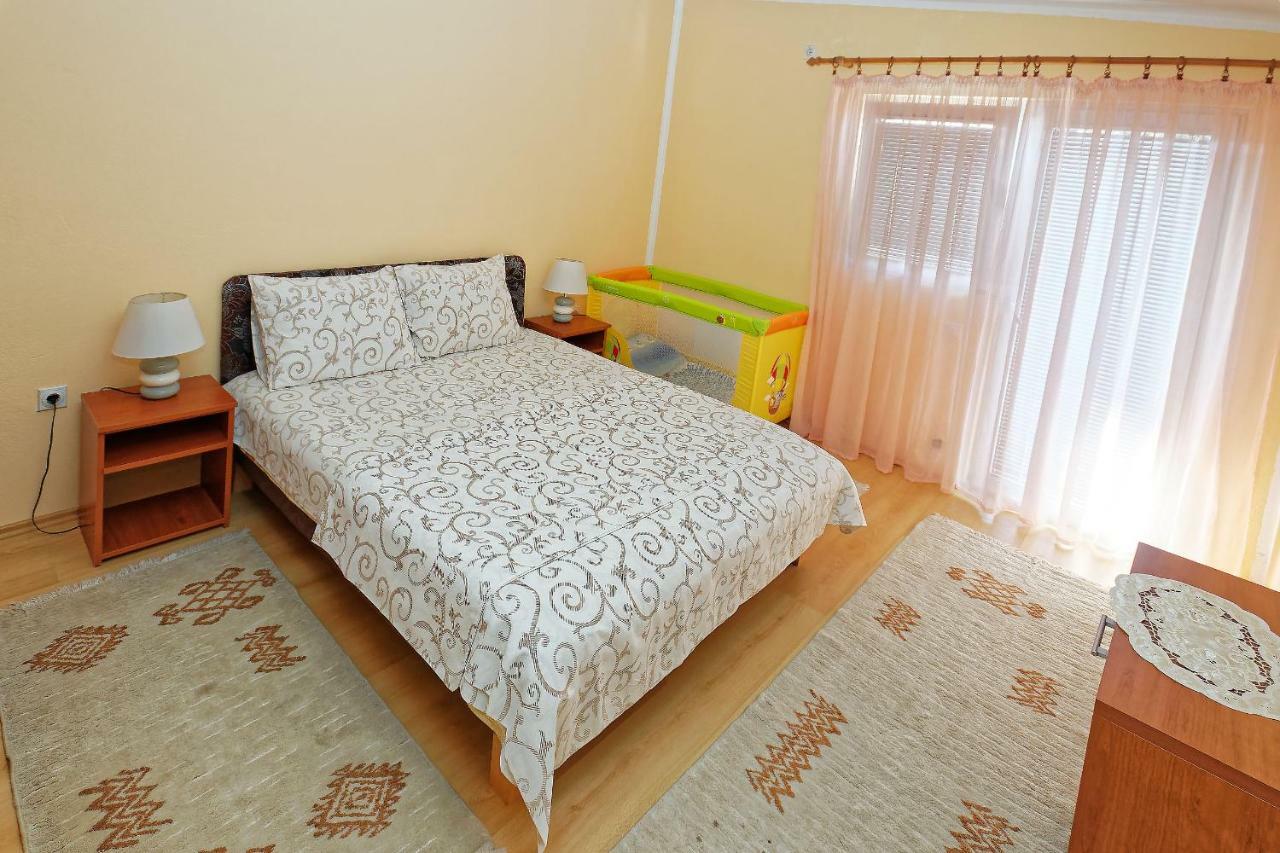 Apartments Ajla Utjeha-Bušat Extérieur photo