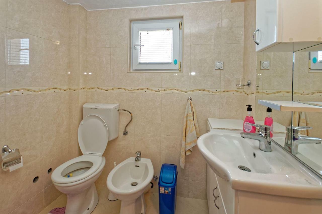 Apartments Ajla Utjeha-Bušat Extérieur photo