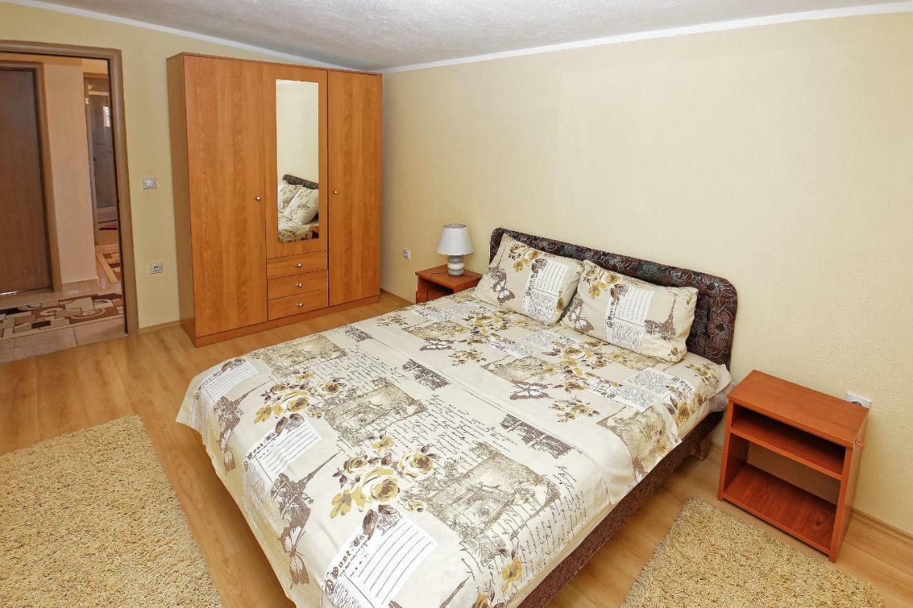 Apartments Ajla Utjeha-Bušat Extérieur photo